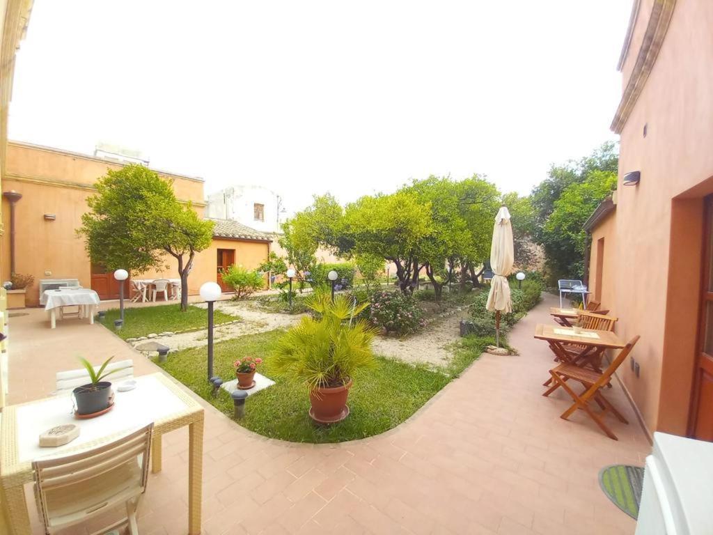 B&B Antica Villa Куарту-Сант'Элена Экстерьер фото